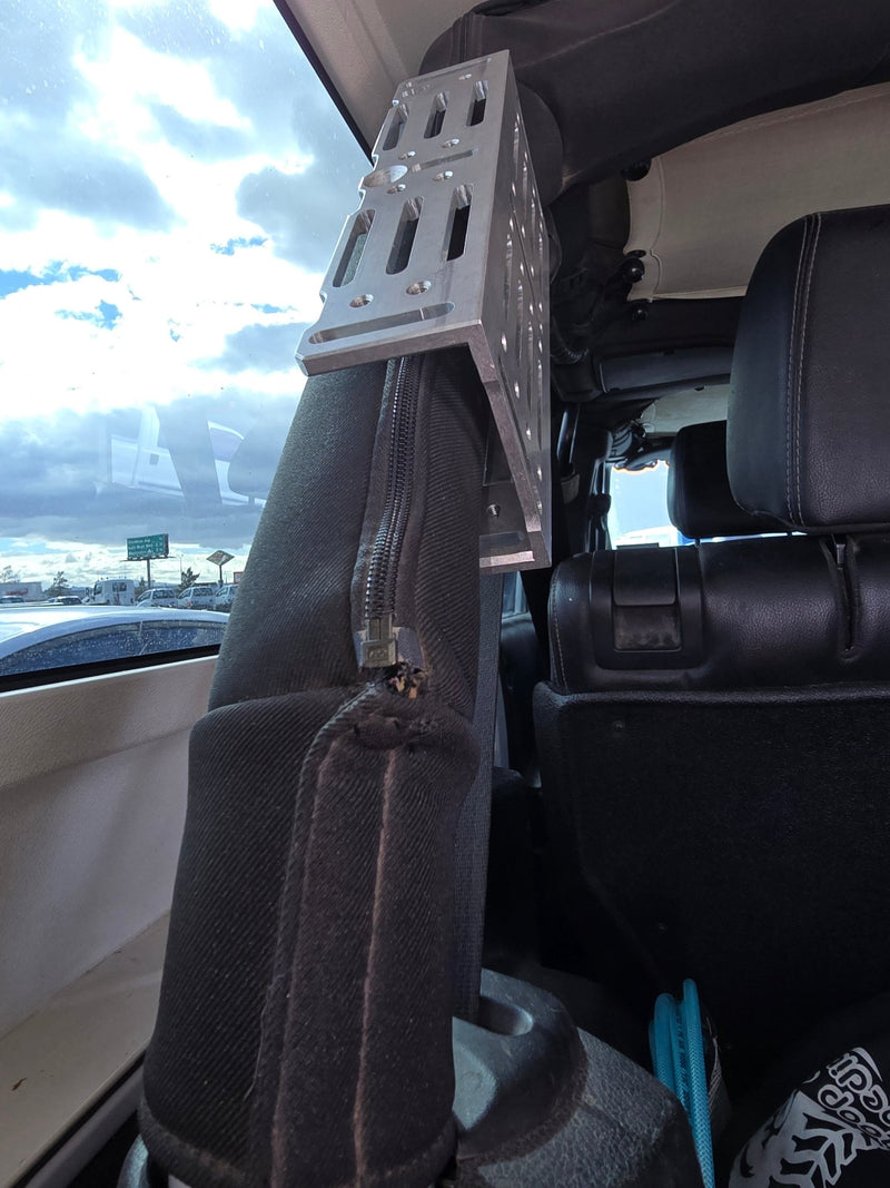 Load image into Gallery viewer, JEEP ROLL BAR TRIPLE MOLLE (WRANGLER JKU) - Desert Does It
