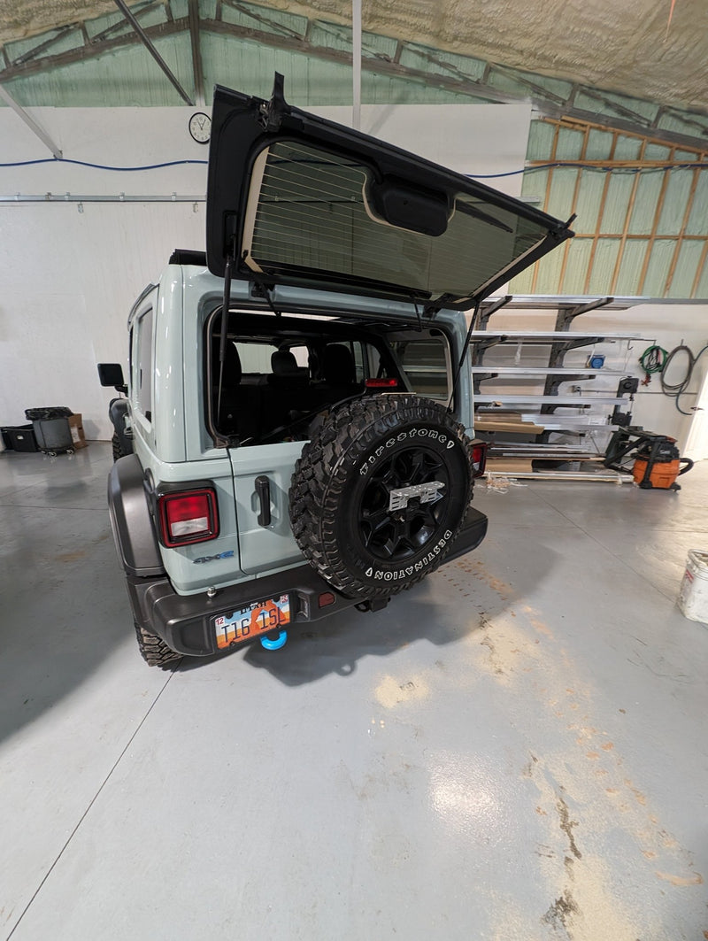 Load image into Gallery viewer, JEEP SPARE TIRE MOLLE (WRANGLER JL/JLU) - Desert Does It