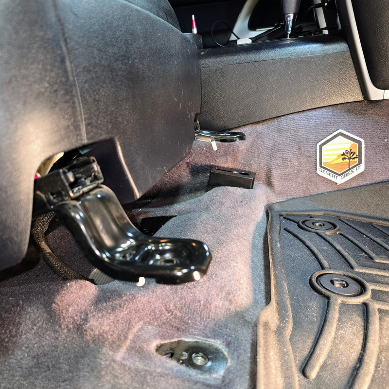 Load image into Gallery viewer, TOYOTA FRONT SEAT JACKERS® (LAND CRUISER AND LX570) - Desert Does It