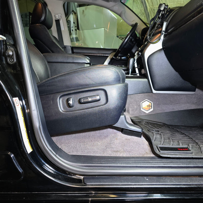 Load image into Gallery viewer, TOYOTA FRONT SEAT JACKERS® (LAND CRUISER AND LX570) - Desert Does It