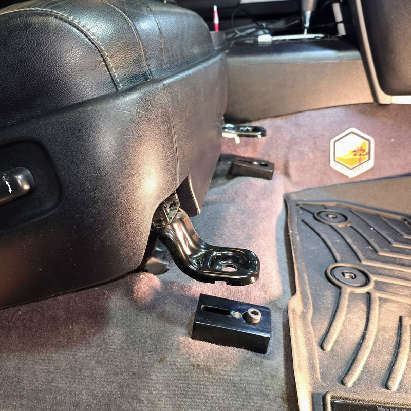 Load image into Gallery viewer, TOYOTA FRONT SEAT JACKERS® (LAND CRUISER AND LX570) - Desert Does It