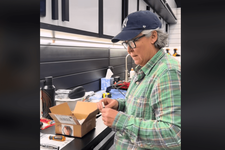 How TikTok creator @our605life’s Tina Uses Seat Jackers® to Level Up Her F-Series - Desert Does It