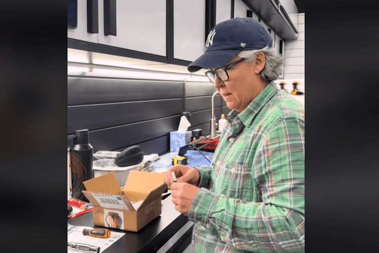How TikTok creator @our605life’s Tina Uses Seat Jackers® to Level Up Her F-Series - Desert Does It