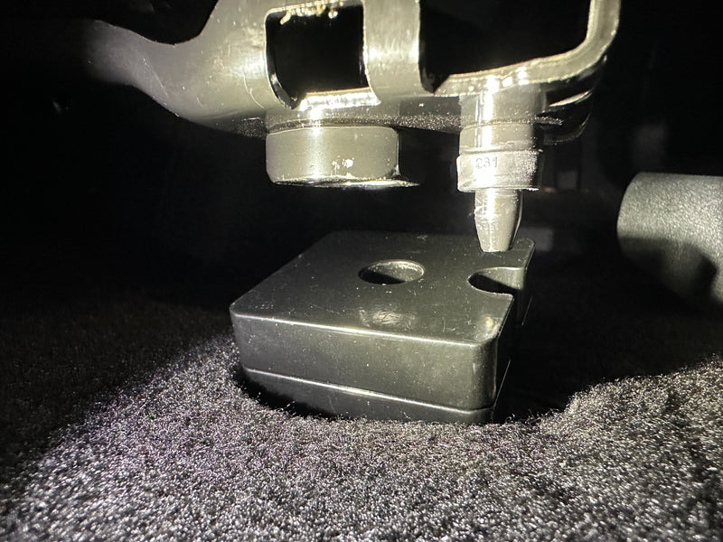 Load image into Gallery viewer, NISSAN REAR SEAT JACKERS® (PATHFINDER &amp; FRONTIER)
