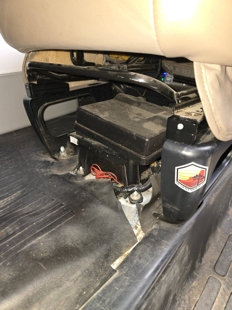 Load image into Gallery viewer, GM FRONT SEAT JACKERS® (EXPRESS AND SAVANA) - Desert Does It
