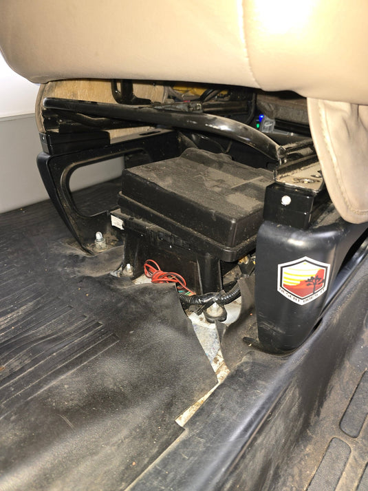 GM FRONT SEAT JACKERS® (EXPRESS AND SAVANA) - Desert Does It