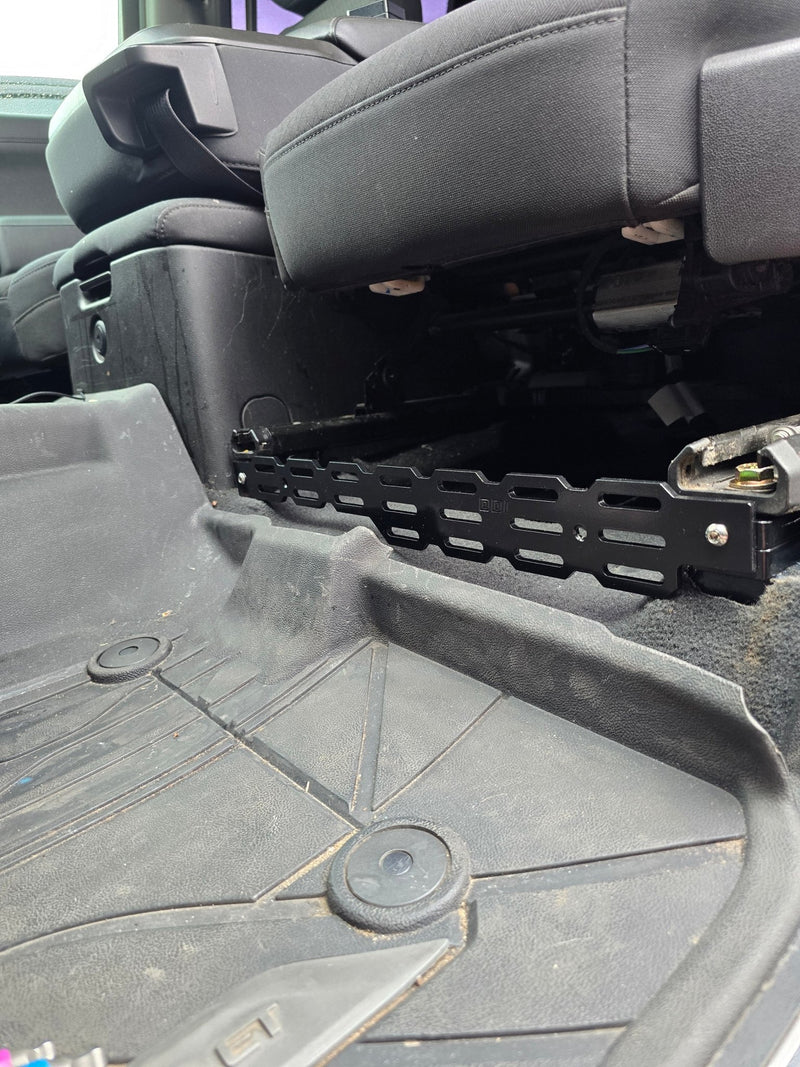 Load image into Gallery viewer, GM FRONT SEAT JACKERS® (SILVERADO HD AND SIERRA HD) - Desert Does It
