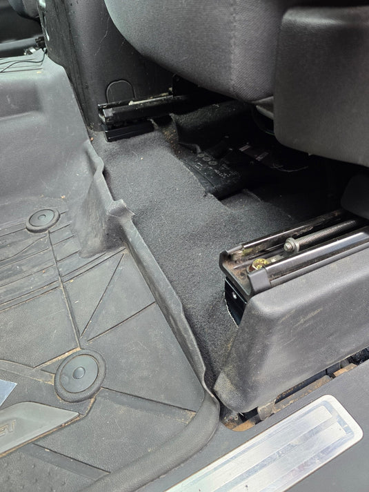 GM FRONT SEAT JACKERS® (SUBURBAN, TAHOE, BLAZER, ACADIA+) - Desert Does It