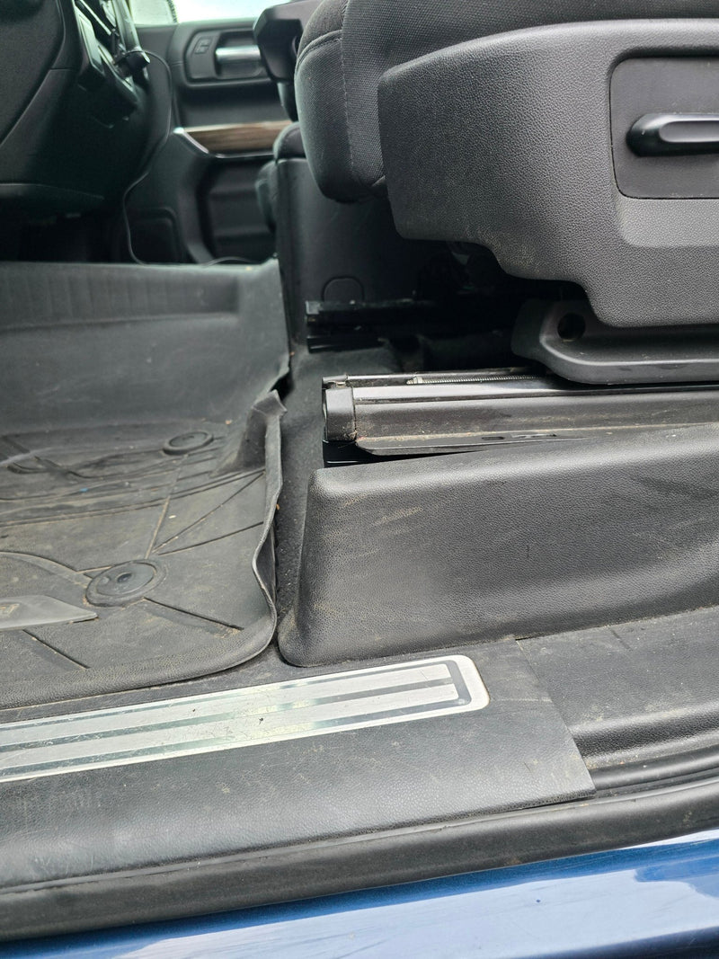 Load image into Gallery viewer, GM FRONT SEAT JACKERS® (SUBURBAN, TAHOE, BLAZER, ACADIA+) - Desert Does It
