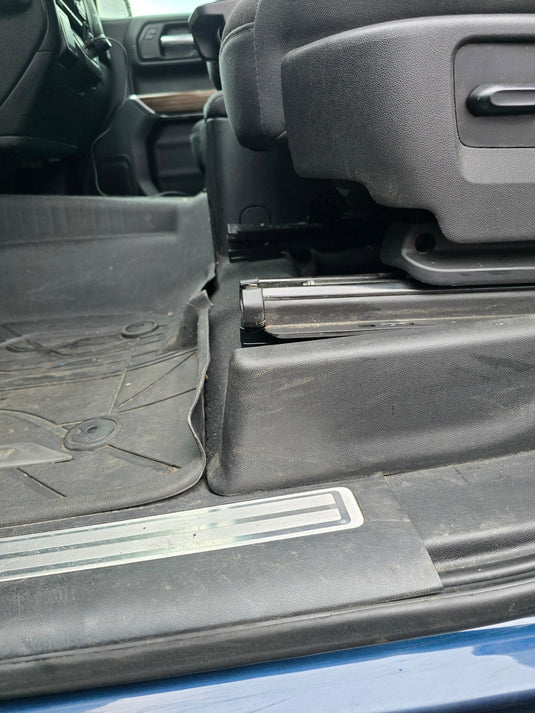 GM FRONT SEAT JACKERS® (SUBURBAN, TAHOE, BLAZER, ACADIA+) - Desert Does It