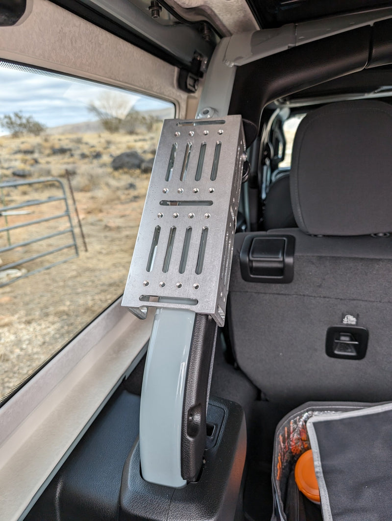 Load image into Gallery viewer, JEEP ROLL BAR TRIPLE MOLLE (WRANGLER JLU) - Desert Does It
