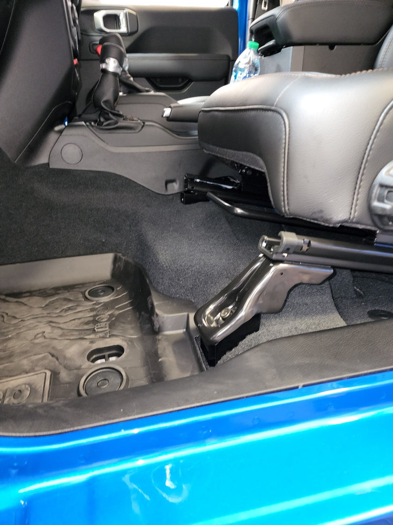 Load image into Gallery viewer, JEEP SHORTY SEAT JACKER® BOOSTER BUNDLE (WRANGLER AND GLADIATOR) - Desert Does It
