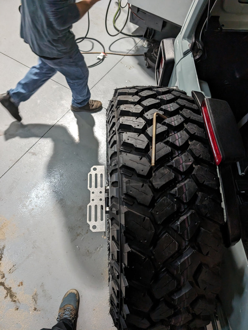 Load image into Gallery viewer, JEEP SPARE TIRE MOLLE (WRANGLER JL/JLU) - Desert Does It
