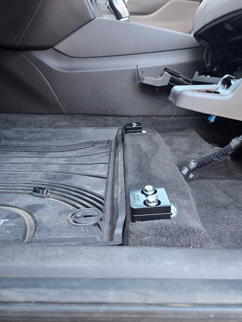 Load image into Gallery viewer, NISSAN FRONT SEAT JACKERS® (MURANO, ROGUE AND ALTIMA) - Desert Does It
