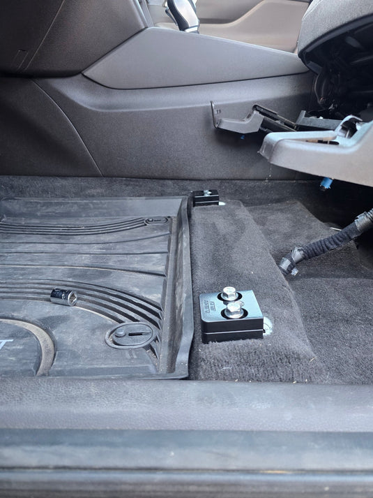 NISSAN FRONT SEAT JACKERS® (MURANO, ROGUE AND ALTIMA) - Desert Does It