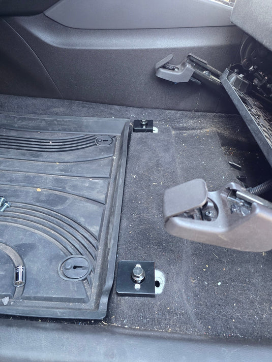 NISSAN FRONT SEAT JACKERS® (MURANO, ROGUE AND ALTIMA) - Desert Does It