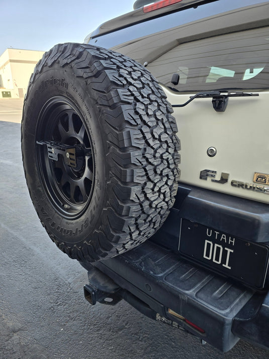 TOYOTA SPARE TIRE MOLLE (FJ CRUISER) - Desert Does It