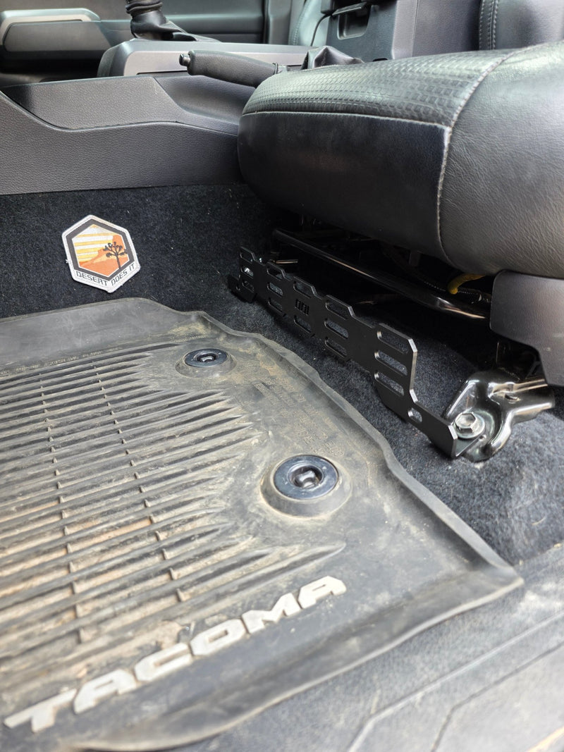 Load image into Gallery viewer, TOYOTA UTILITY MMP - Desert Does It
