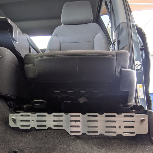 FRONT MULTI MOUNT PANEL (2019-2023 GM 1500) MMP - Desert Does It