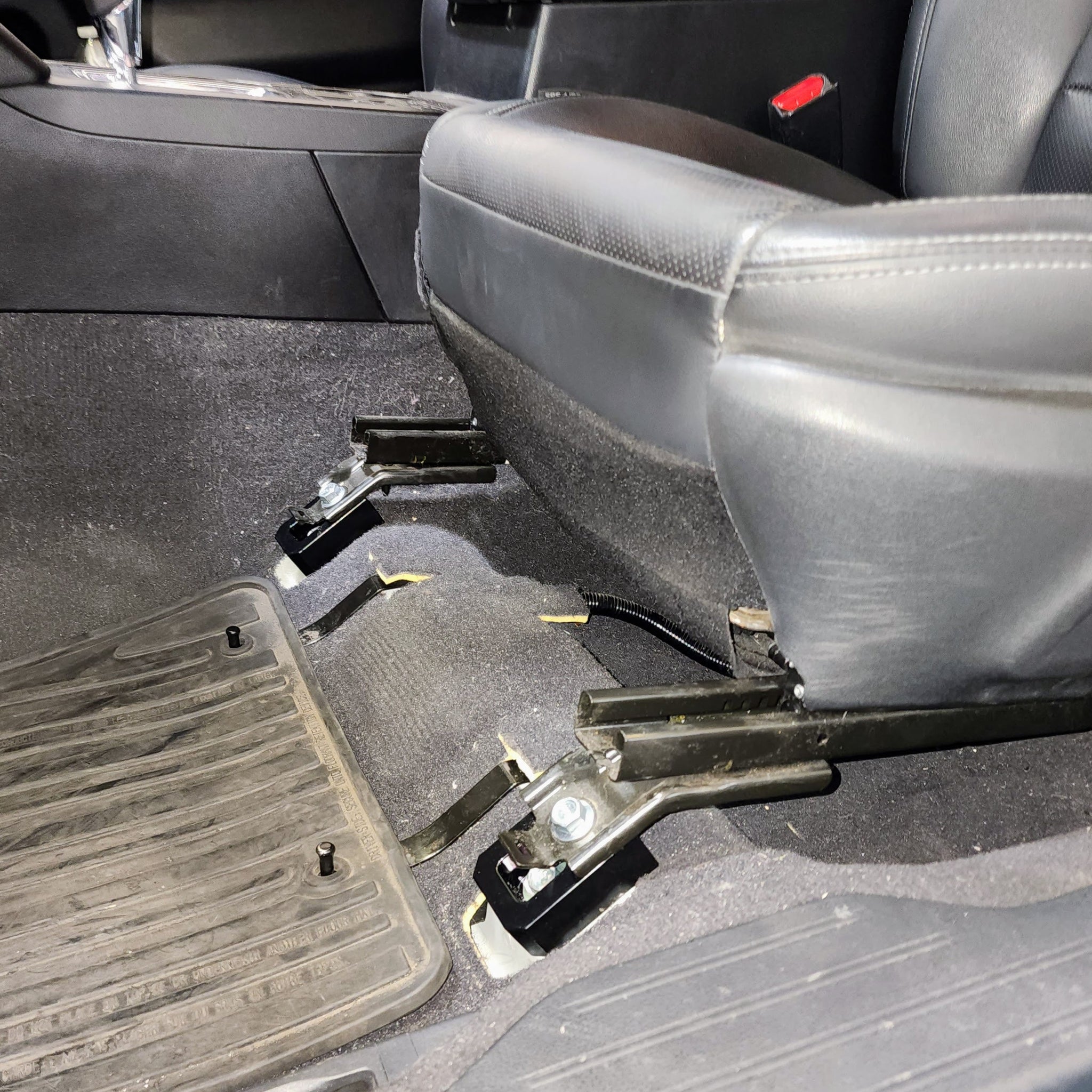 FRONT SEAT JACKERS® (HONDA RIDGELINE/PILOT/PASSPORT)