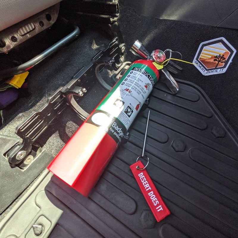 Load image into Gallery viewer, DDI QUICK DROP FIRE EXTINGUISHER MOUNT (UNIVERSAL FIT) - Desert Does It
