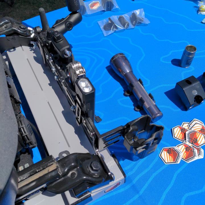 Load image into Gallery viewer, DDI RIGHT ANGLE BRACKET AND CLOCKABLE EXTENSION (UNIVERSAL FIT) - Desert Does It
