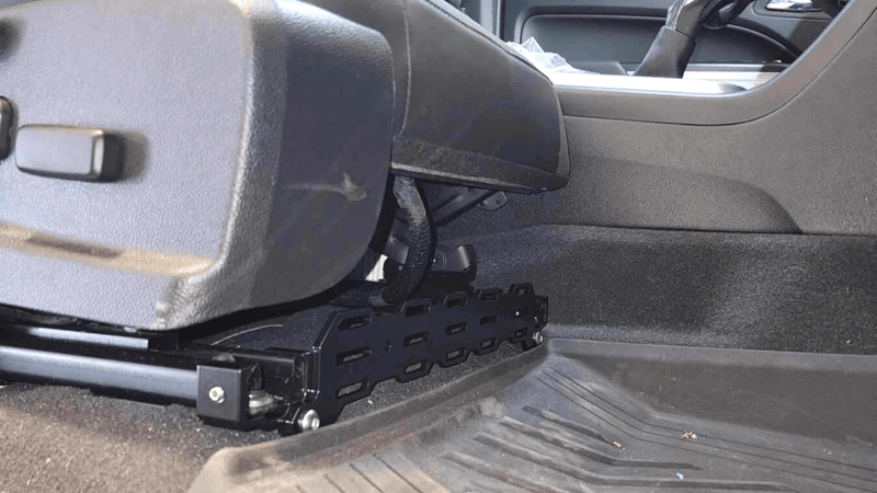 Load image into Gallery viewer, GM FRONT MULTI MOUNT PANEL (SILVERADO AND SIERRA) - Desert Does It
