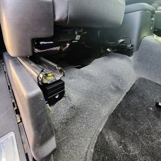 GM FRONT SEAT JACKERS® (SILVERADO AND SIERRA) - Desert Does It