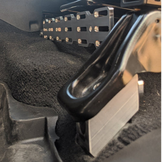 JEEP FIXED FRONT SEAT JACKERS® (WRANGLER & GLADIATOR) - Desert Does It