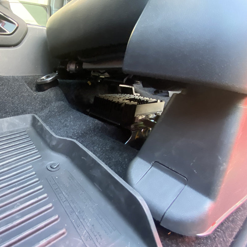Load image into Gallery viewer, NISSAN FRONT SEAT JACKERS® (FRONTIER) - Desert Does It
