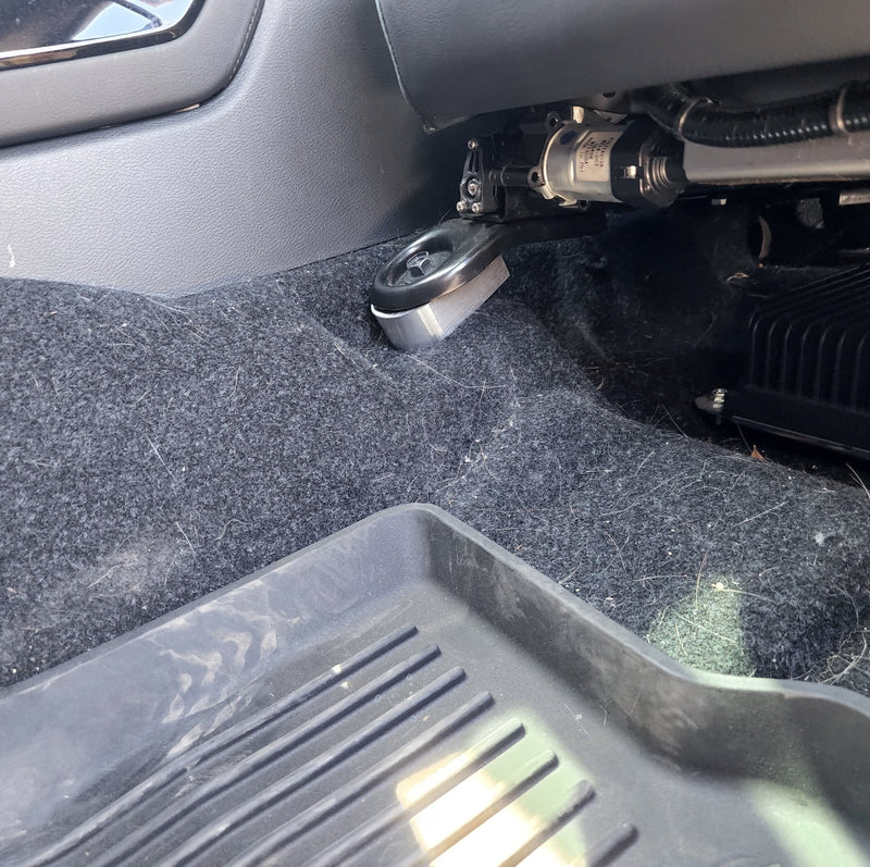Load image into Gallery viewer, NISSAN FRONT SEAT JACKERS® (TITAN AND ARMADA) - Desert Does It

