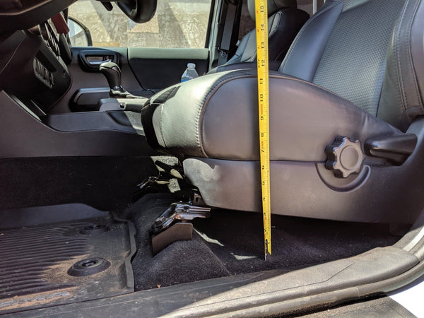 TOYOTA FRONT SEAT JACKERS® (4RUNNER, FJ CRUISER, AND LEXUS GX) - Desert Does It